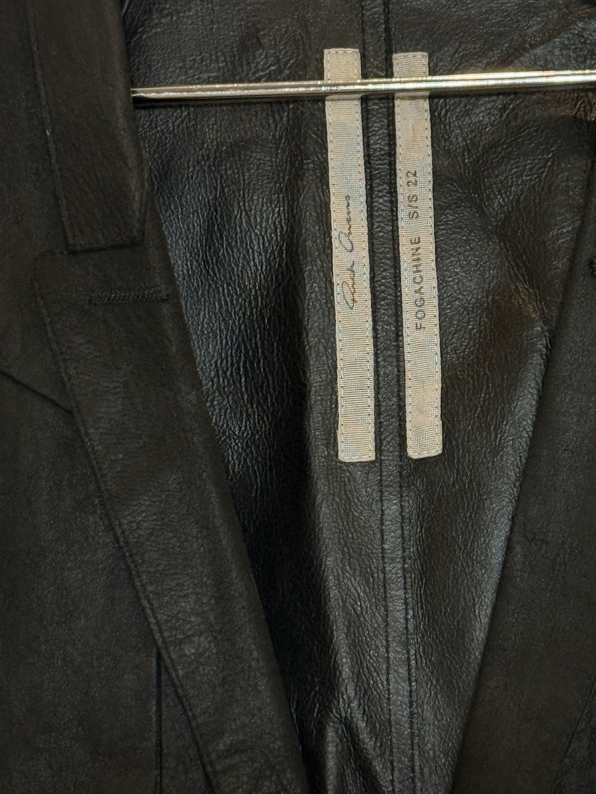Rick Owens Leather trench coat, unlined, blistered leather Size US L / EU 52-54 / 3 - 6 Thumbnail