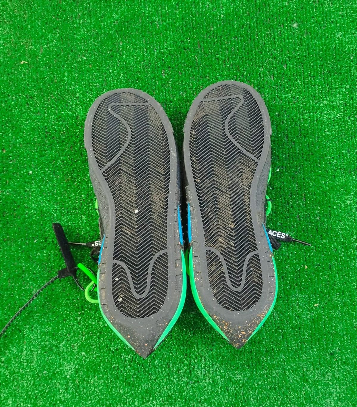 Nike × Off-White Shoes Nike Blazer Low 77 Off-White Electro Green Size US 7 / EU 40 - 7 Thumbnail