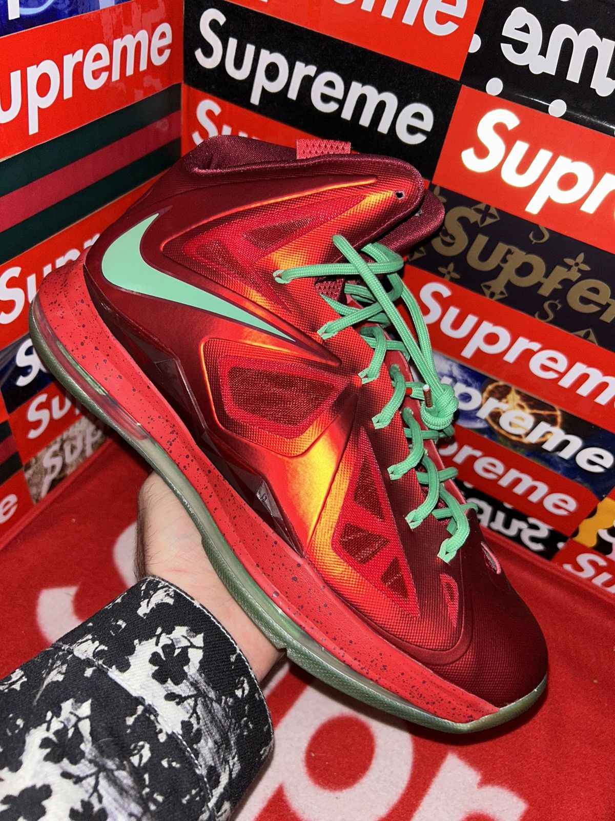 Nike Nike Lebron 10 Christmas 541100-600 size 12 NEW Lebron X Size US 12 / EU 45 - 8 Thumbnail