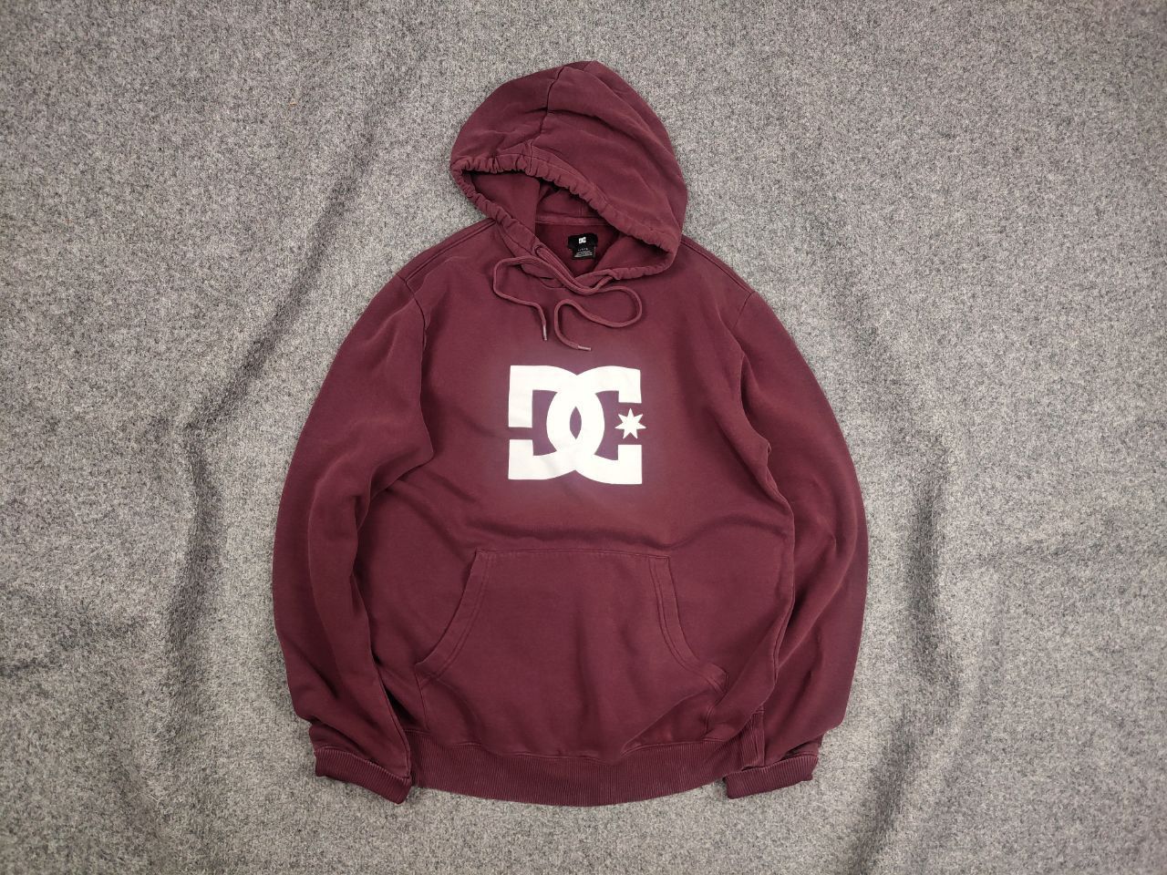 DC Vintage DC Hoodie Big Logo Baggy Burgundy y2k 90s Size US L / EU 52-54 / 3 - 1 Thumbnail