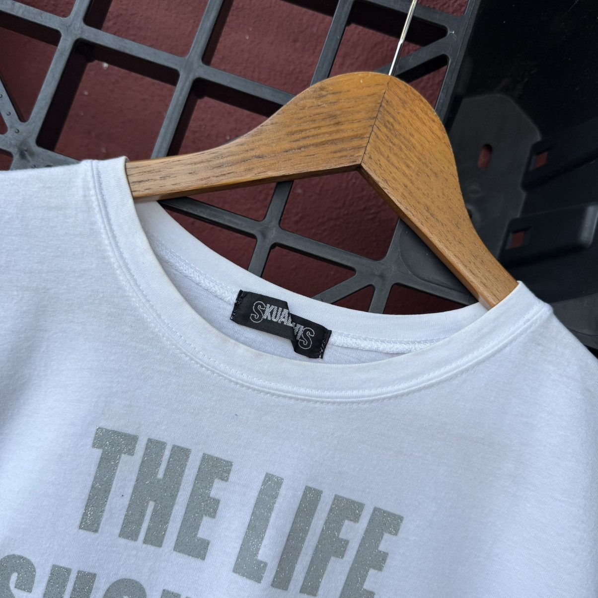 Japanese Brand Y2K Graphic Glitching Font Print Skualewis Tee Size US M / EU 48-50 / 2 - 7 Thumbnail