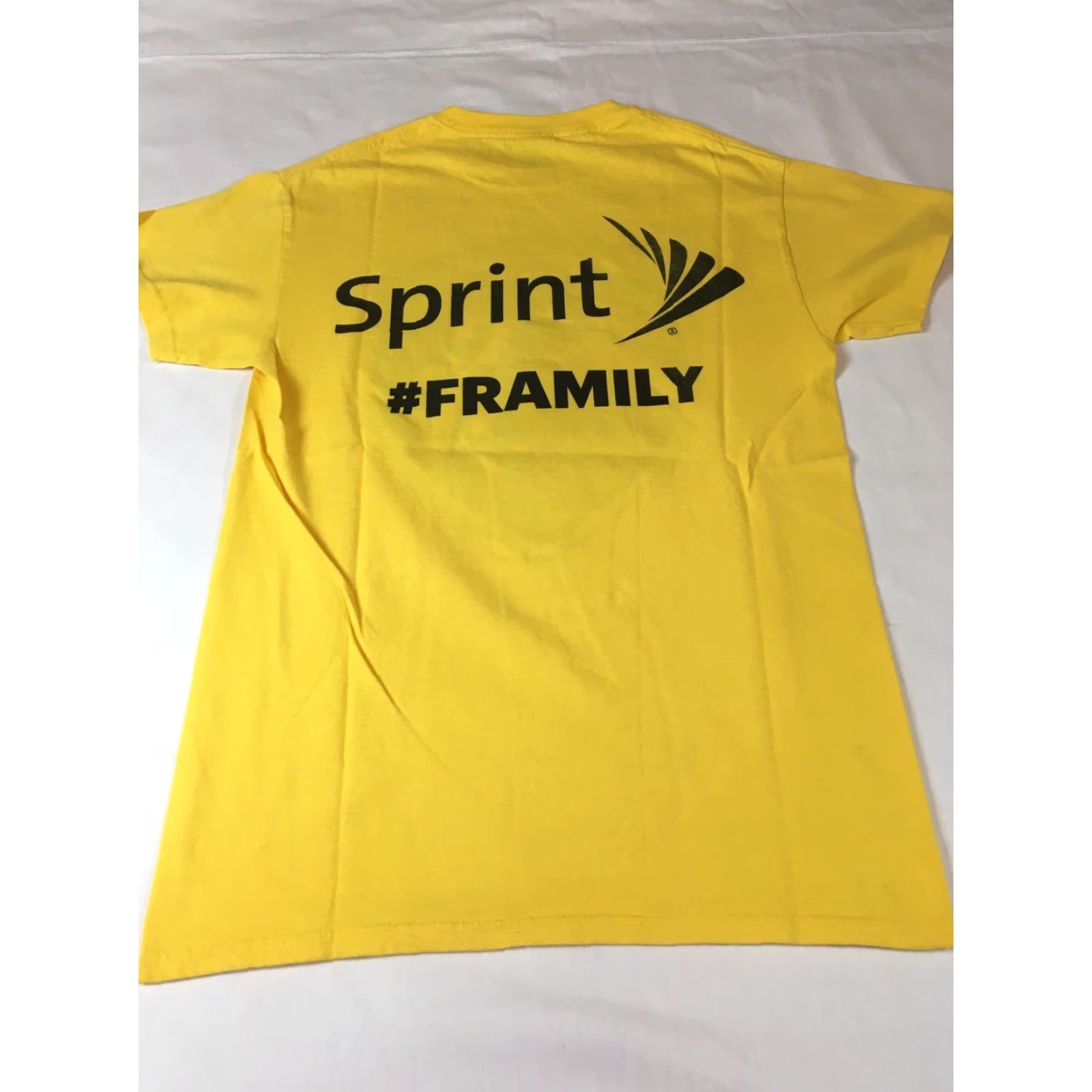 Gildan Sporting KC T Shirt Sz S Yellow Tee - Sprint Kansas City Mens Graphic Tee Short Sleeve Gildan T-Shirt Size US S / EU 44-46 / 1 - 4 Thumbnail