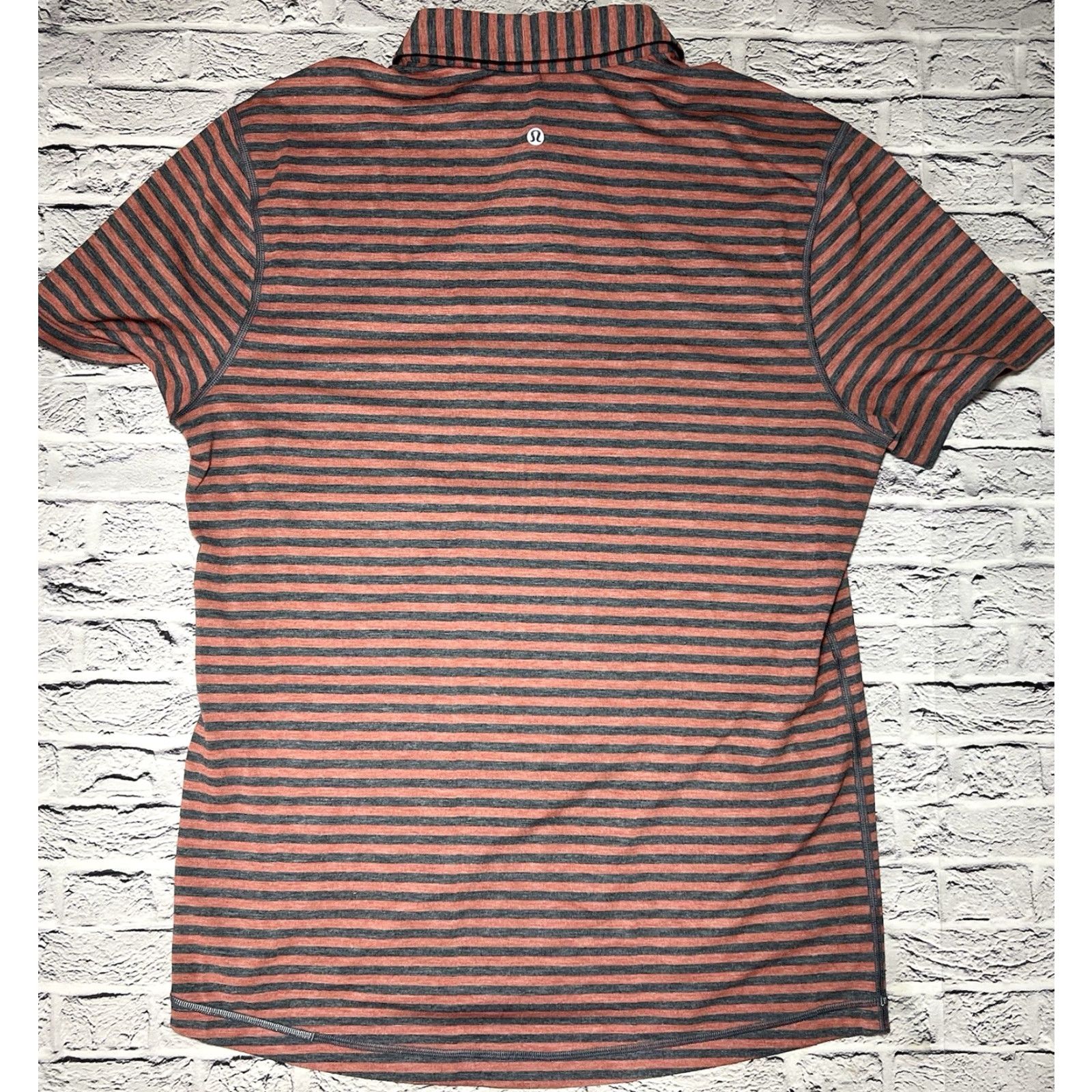 Lululemon NICE! Lululemon Polo Mens Striped Performance Short Sleeve Shirt L, Athletic, Gray, Polyester Spandex, Polo, Activewear, Golf, Shirt, Mens Size US L / EU 52-54 / 3 - 3 Thumbnail