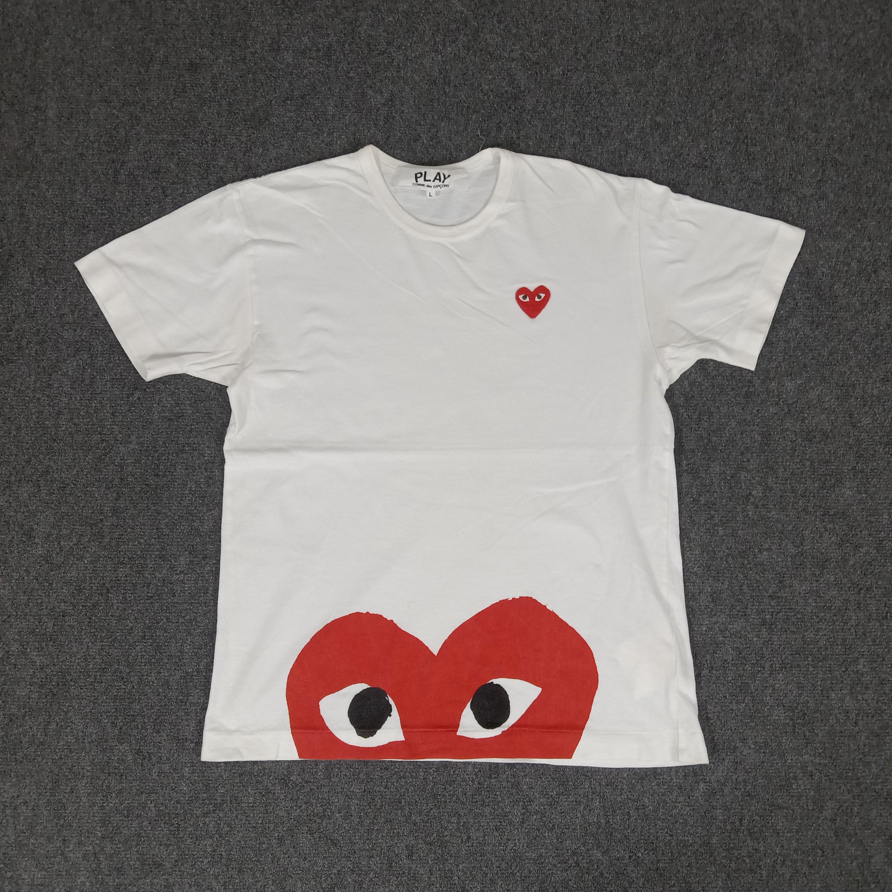 Comme des Garcons × Japanese Brand × Vintage PLAY Comme des Garcons Japanese Brand Tshirt Size US M / EU 48-50 / 2 - 1 Thumbnail