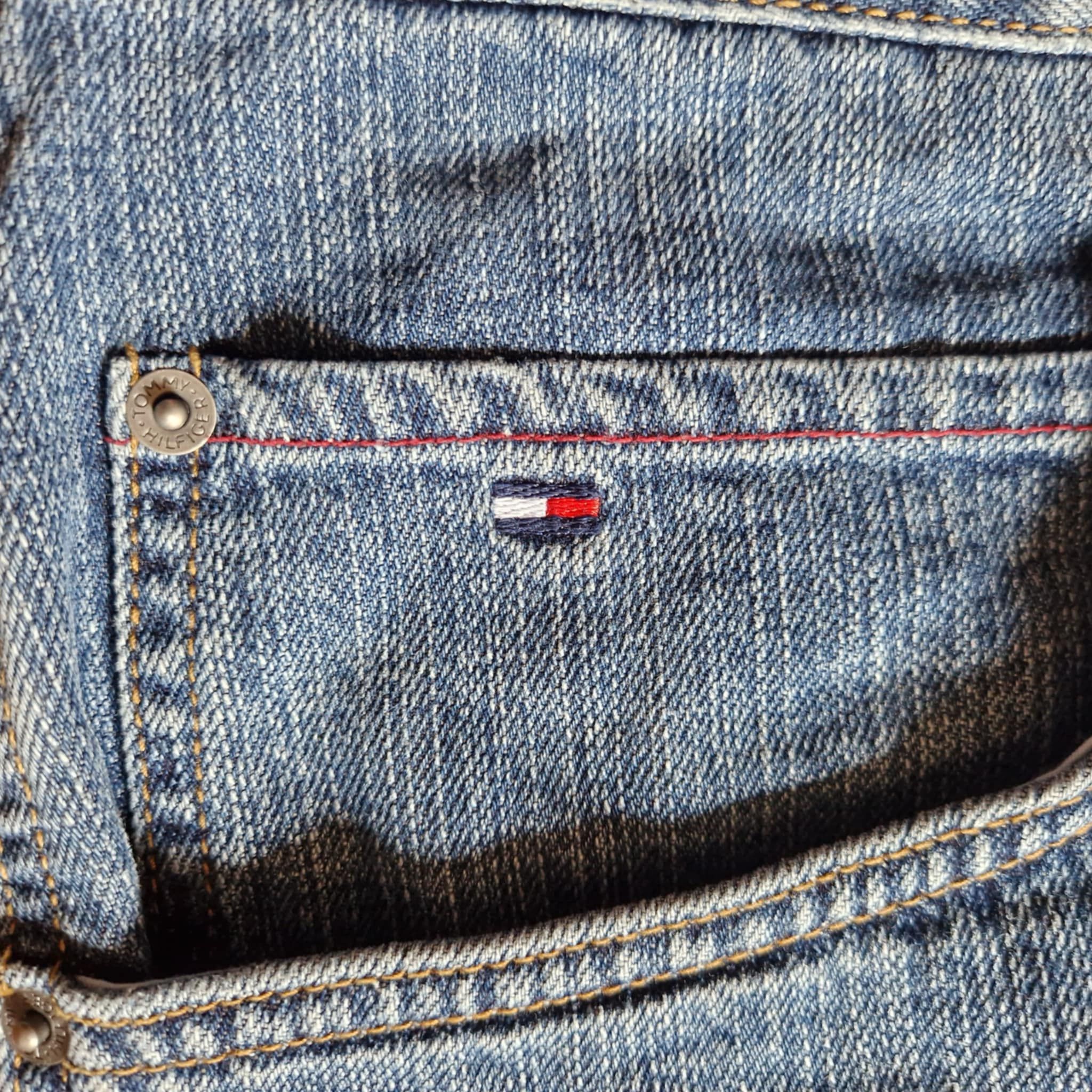 Tommy Hilfiger Tommy Hilfiger Vintage Denim Jorts Size US 36 / EU 52 - 4 Thumbnail