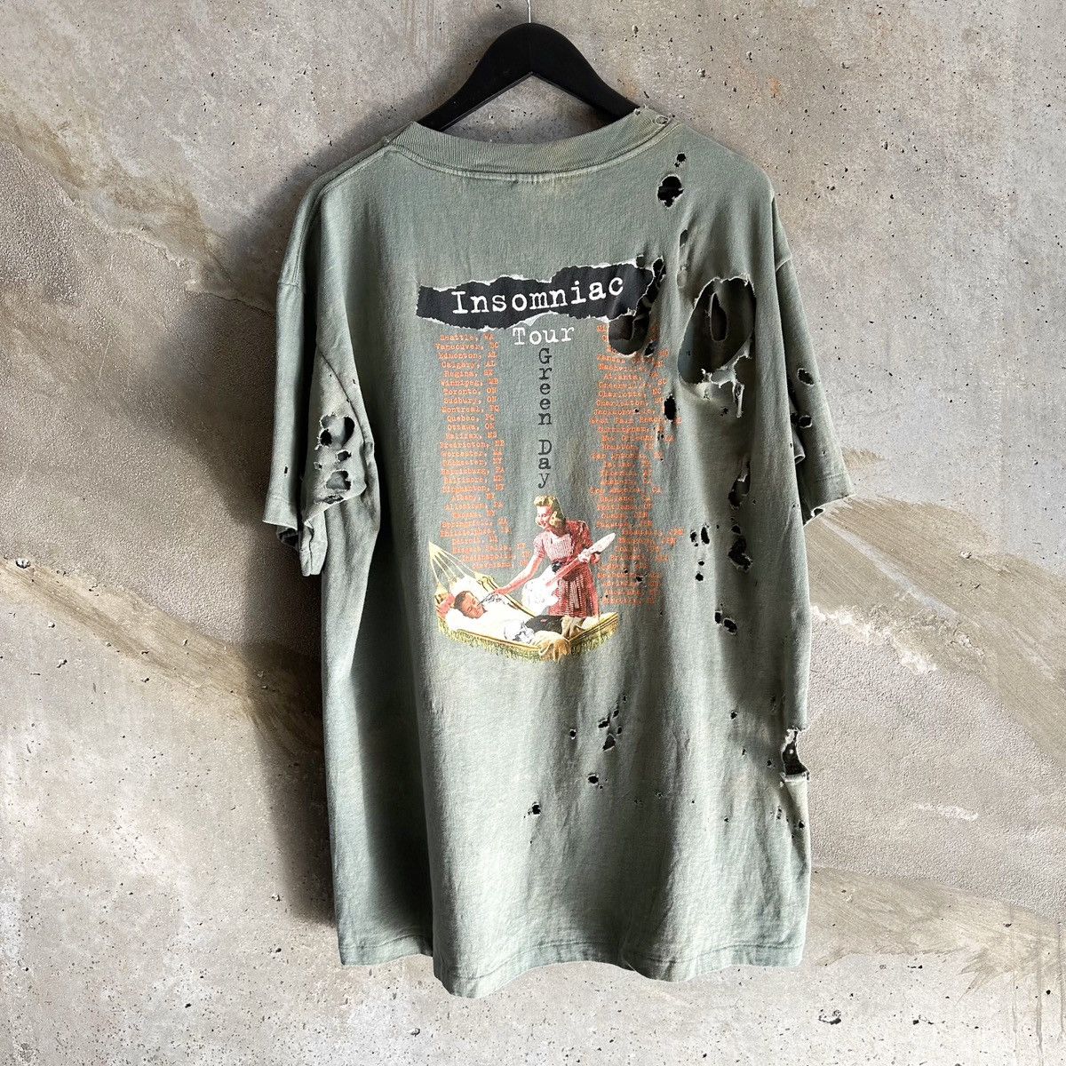 Band Tees 90’s THRASHED Green Day “INSOMNIAC” T-Shirt Size US XL / EU 56 / 4 - 5 Thumbnail