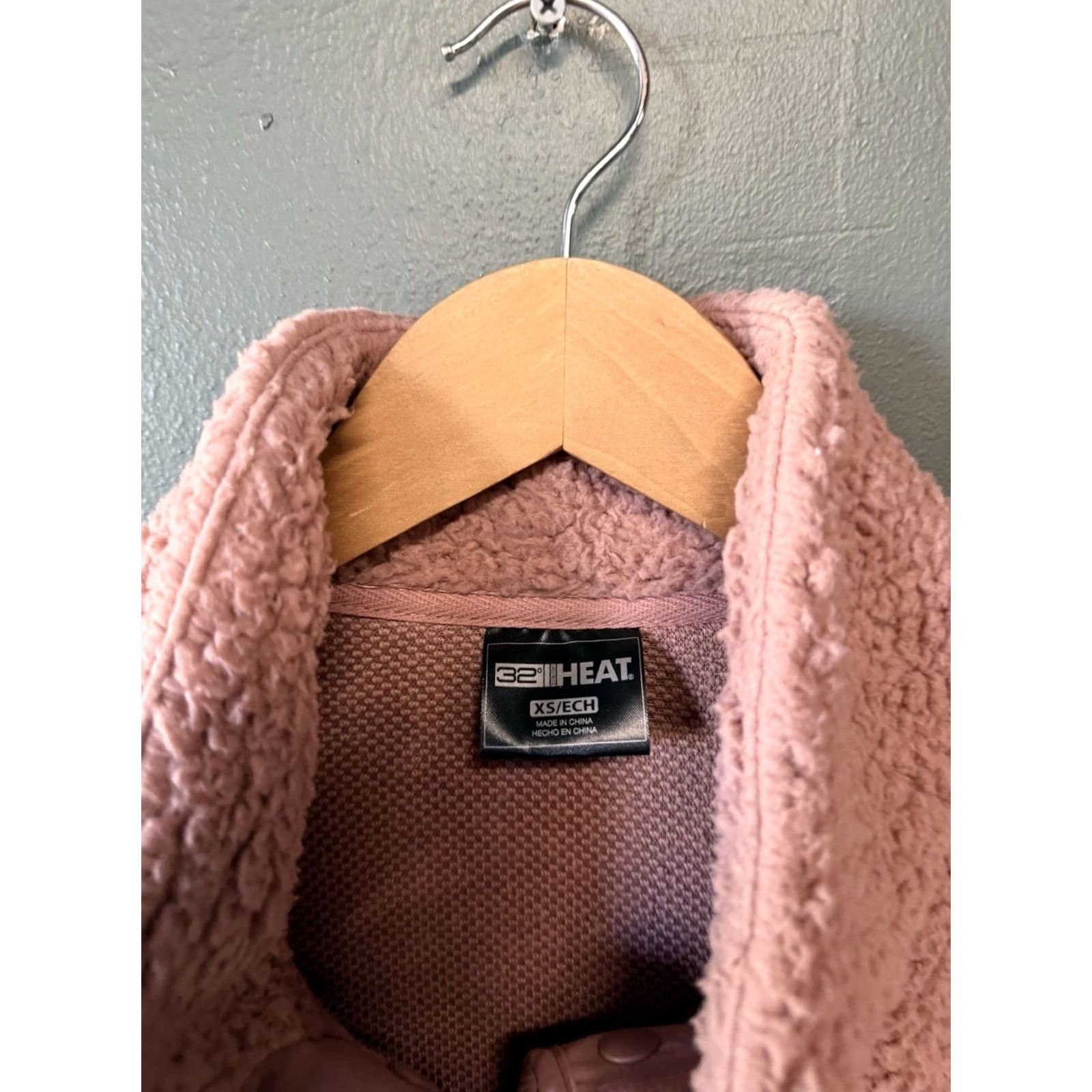 Vintage 32 Degrees Womens Pink Fleece Mock Neck Pullover Sweatshirt XS NWT Pullover Sweatshirt Womens Pink Fleece Mock Neck 32 Degrees XS NWT Size XS / US 0-2 / IT 36-38 - 3 Thumbnail