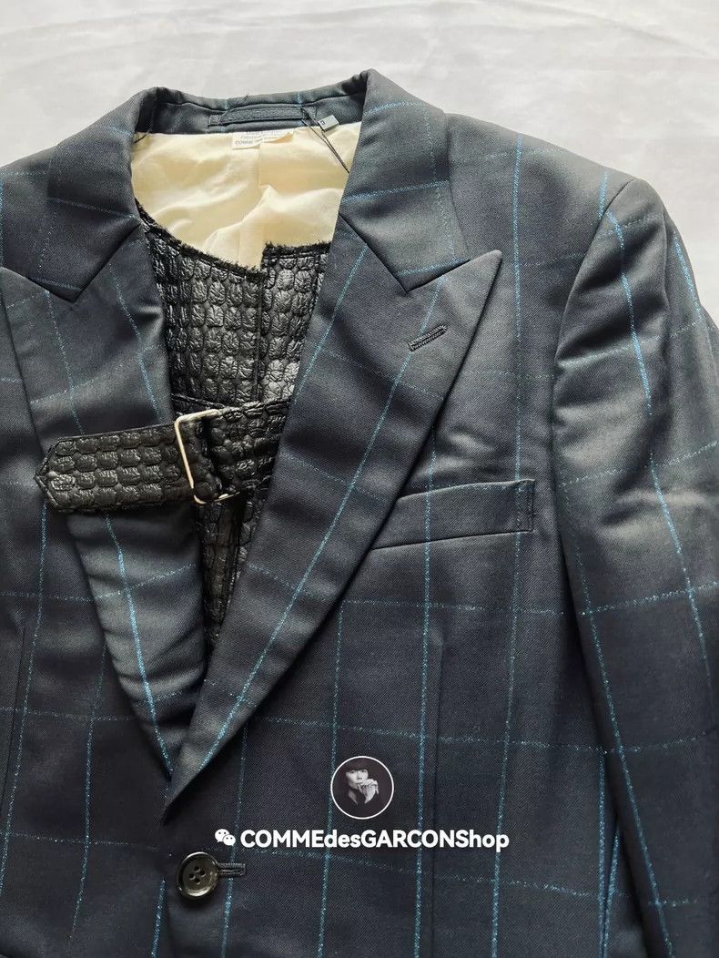 Comme des Garcons Comme Des Garcons Fake two-piece jacket with exquisite des Size US S / EU 44-46 / 1 - 5 Thumbnail