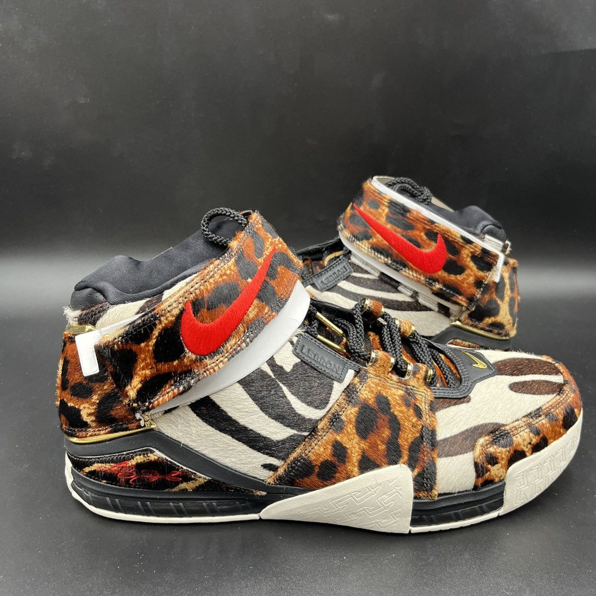 Nike NIKE ZOOM LEBRON 2 LX BEAST KING OF THE JUNGLE II sz 14 Size US 14 / EU 47 - 4 Thumbnail