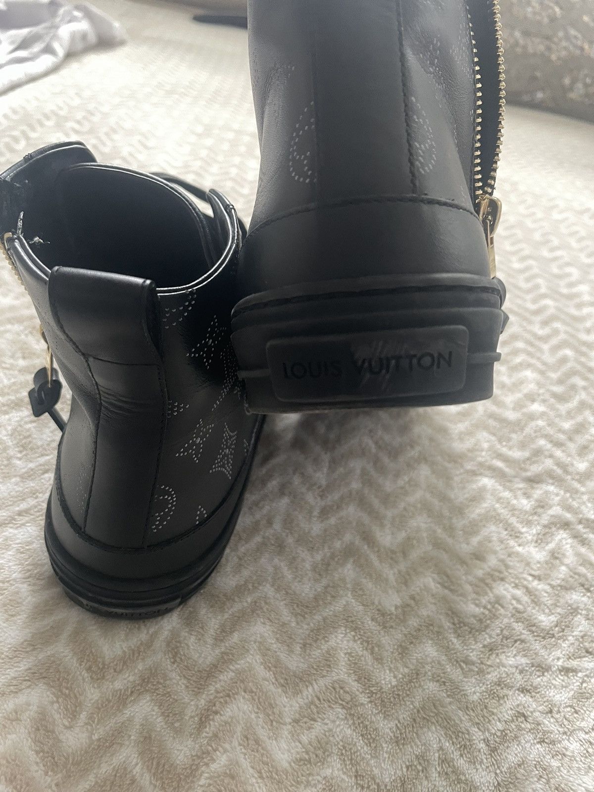 Louis Vuitton LV leather high top sneaker Size US 8.5 / IT 38.5 - 5 Thumbnail