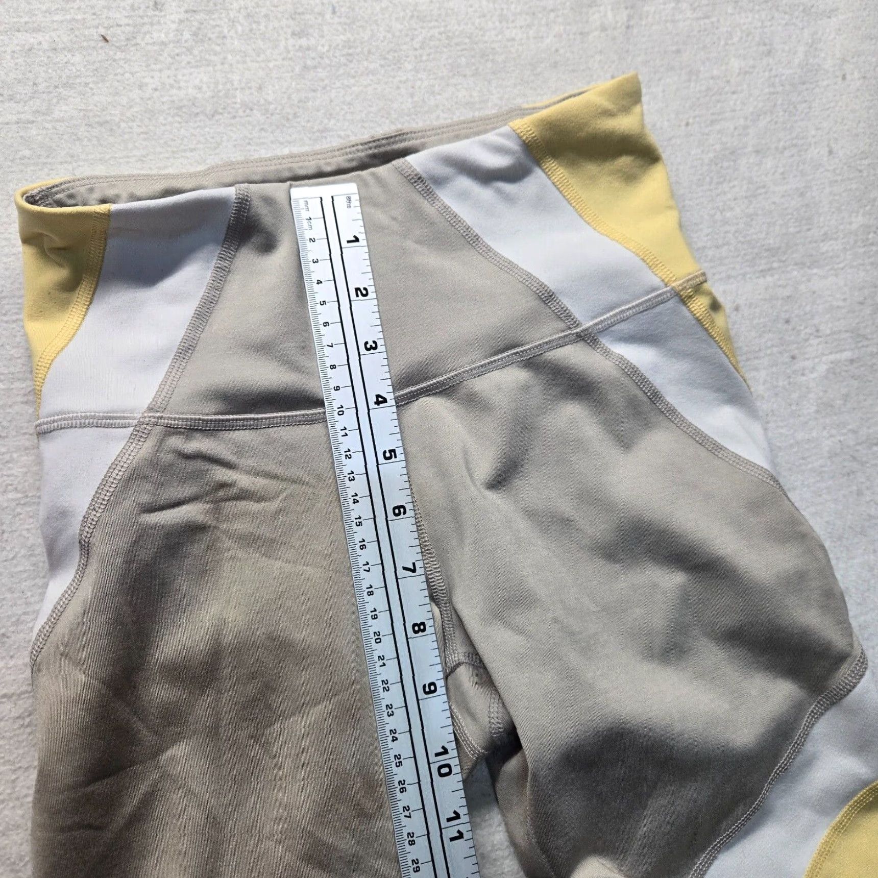 Old Navy Old Navy Go Dry Activewear Leggings Shirt Womens S Gray Athletic Slim Skinny Running Gym Shoes? Size 28" / US 6 / IT 42 - 5 Thumbnail