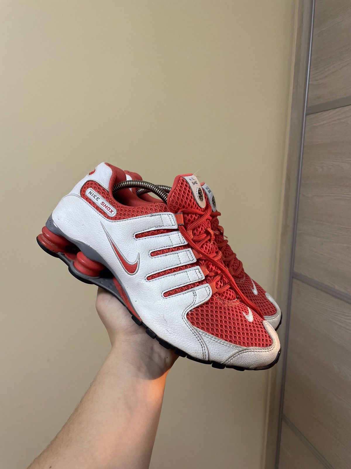 Sneakers Red And White Shox Rare ☄️Nike Shox Vintage White Red