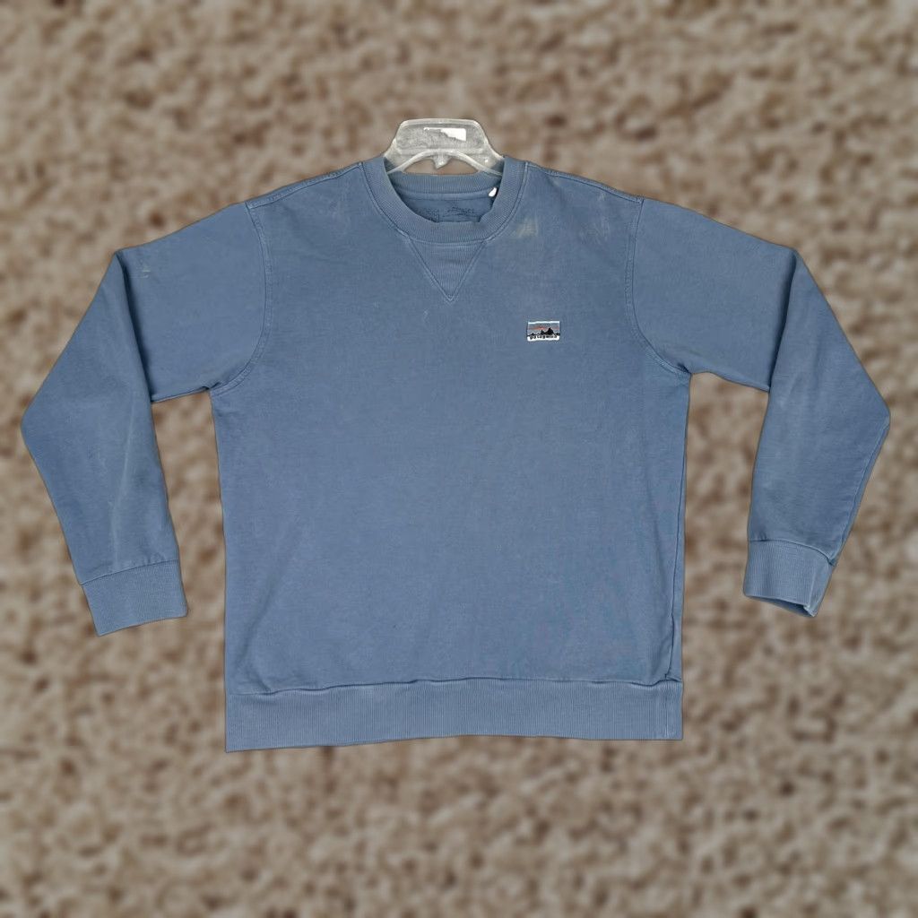 Patagonia Patagonia Sweatshirt Mens Medium Blue Patch Logo Crewneck Jersey Pullover Size US M / EU 48-50 / 2 - 1 Thumbnail