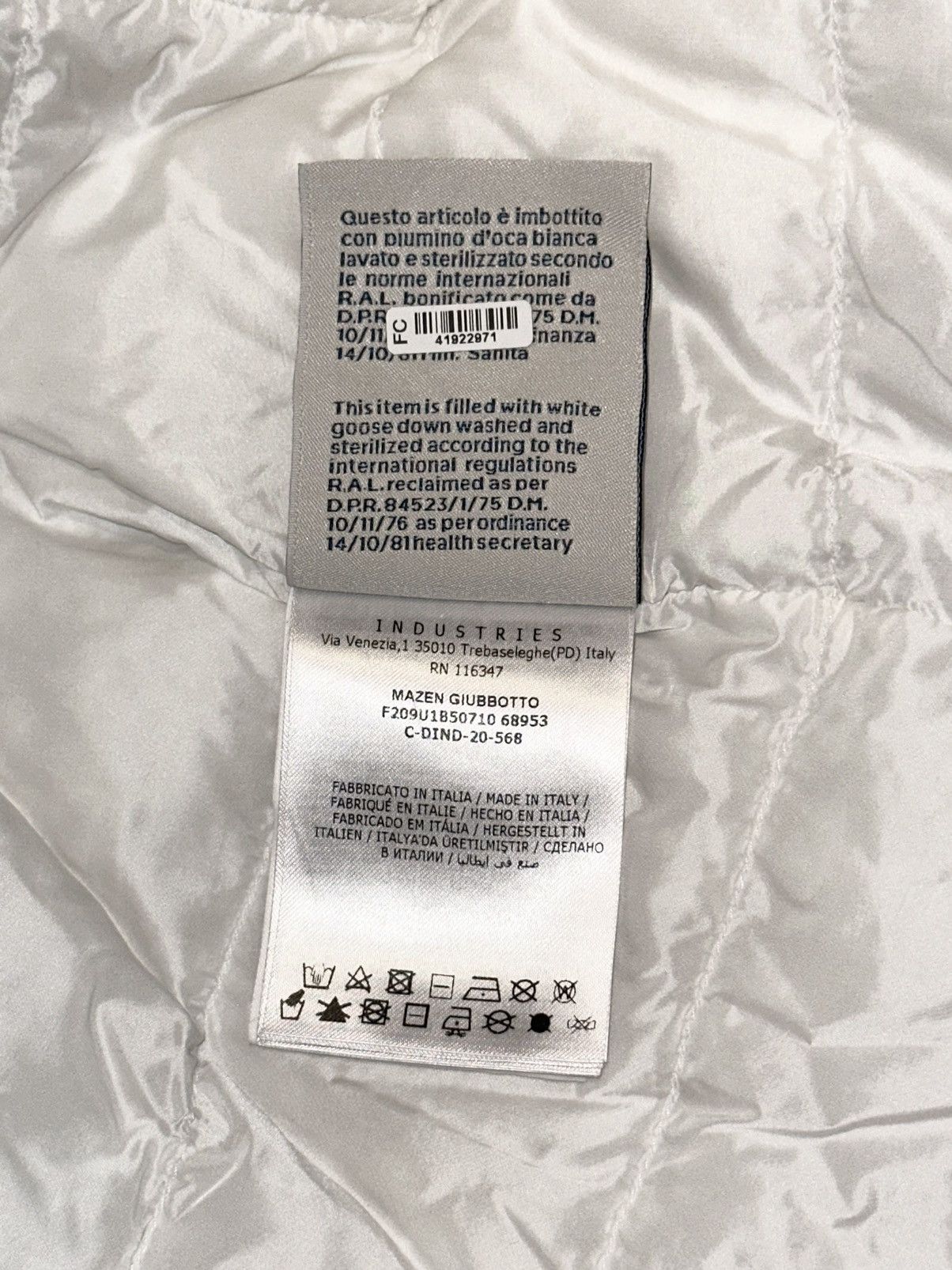 Moncler Moncler Lightweight Jacket Long Sleeve White Size US S / EU 44-46 / 1 - 13 Thumbnail