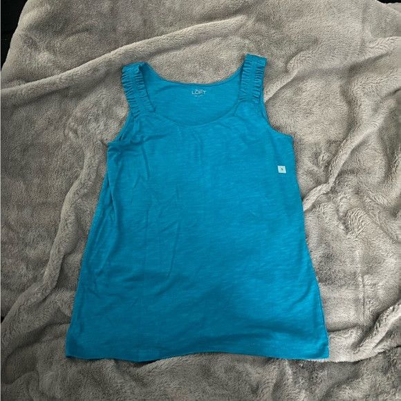 Loft Loft blue ruffle tank top size small Size S / US 4 / IT 40 - 1 Thumbnail