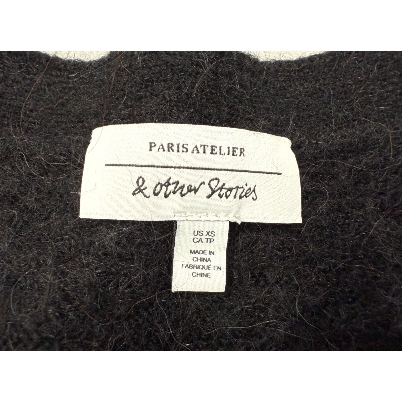 Vintage VINTAGE Paris Atelier Women's Cardigan Sweater XS Black Long Sleeve Knit Wool Alpaca Dinosaur Accents Bohemian City Style Size XS / US 0-2 / IT 36-38 - 2 Thumbnail