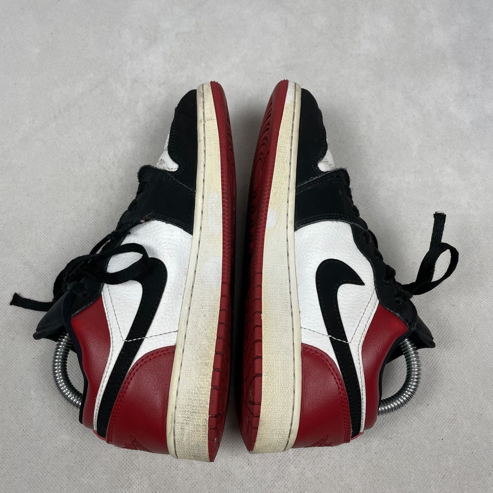 Nike Nike Air Jordan 1 Low GS 553560-116 Leather Sneakers 5.5 Size US 5.5 / EU 38 - 4 Thumbnail