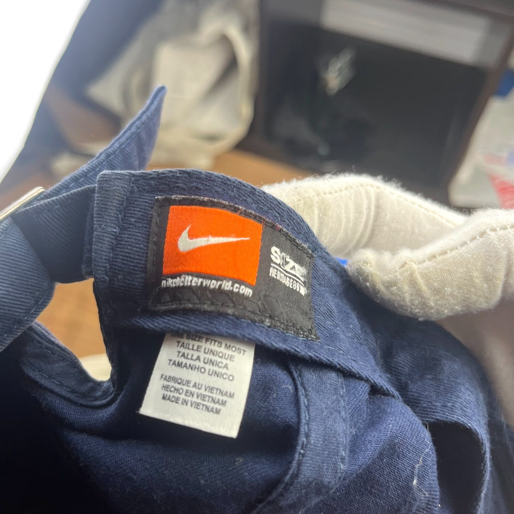 Nike VINTAGE Nike Sun Faded Swoosh Strapback Hat Y2K Baseball Cap One Size Men Adjustable Blue Cotton Brand Nike Casual Mens Size ONE SIZE - 6 Thumbnail