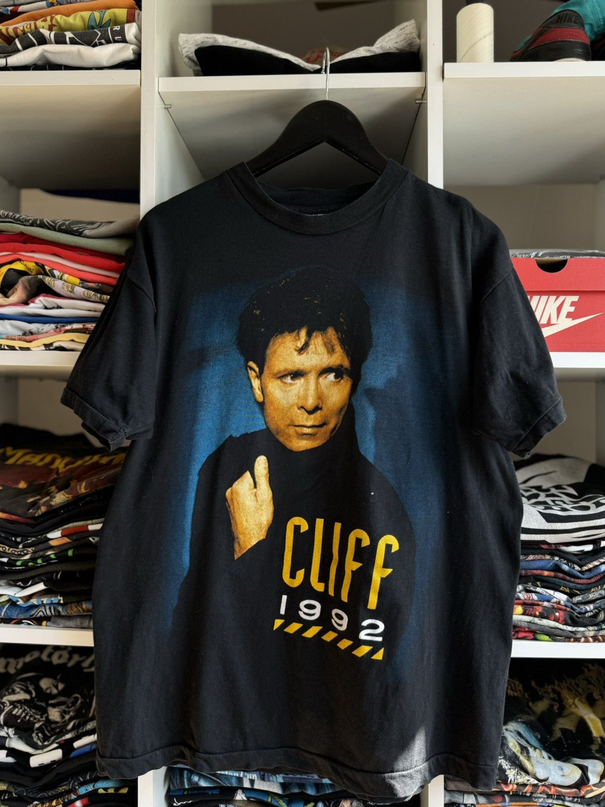Band Tees × Vintage Vintage 1992 Cliff Richard Access All Areas Tour Tee Size US L / EU 52-54 / 3 - 1 Thumbnail
