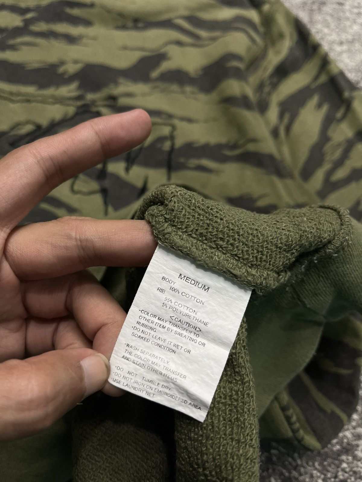 Stussy Stussy Tiger Strift Camo Size US L / EU 52-54 / 3 - 4 Thumbnail