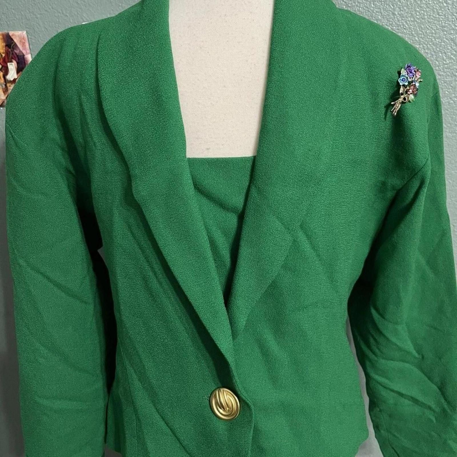 Neiman Marcus Vintage Neiman Marcus Skirt Suit Size 8 Wool. . Size M / US 6-8 / IT 42-44 - 3 Thumbnail