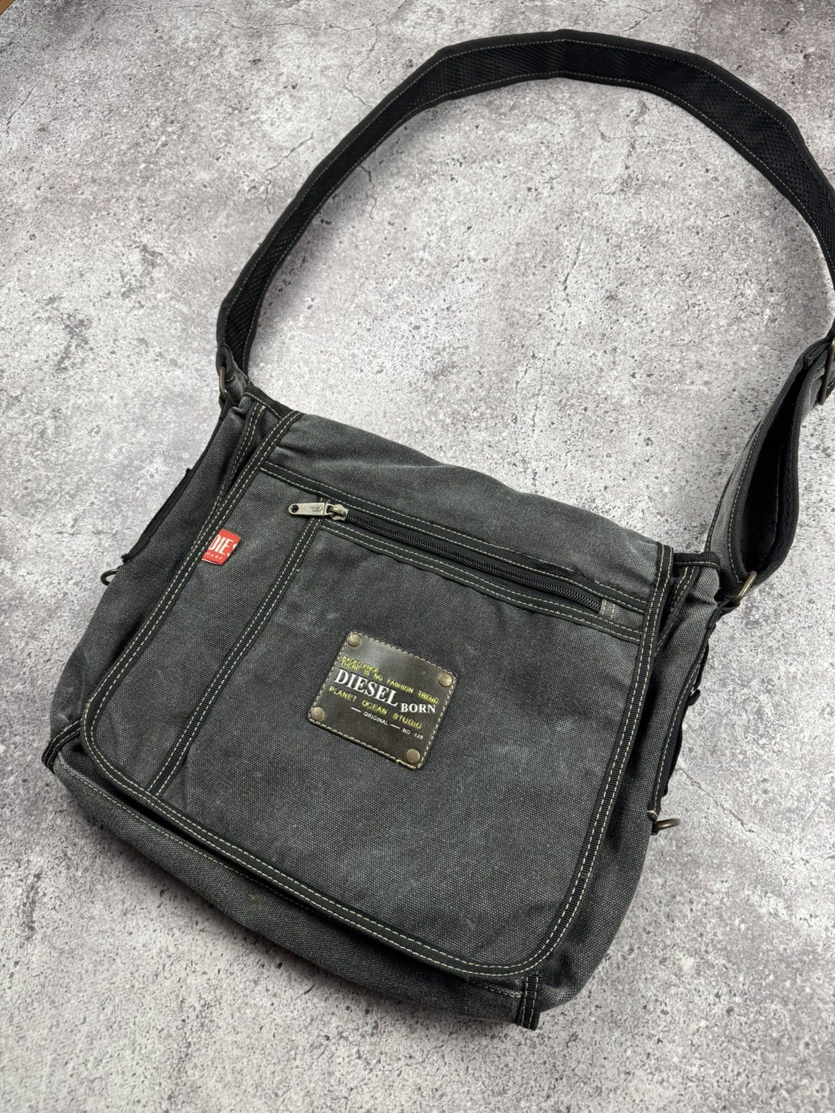 Diesel Vintage Y2K Diesel Messenger Crossbody Japanesse denim Bag Size ONE SIZE - 2 Thumbnail