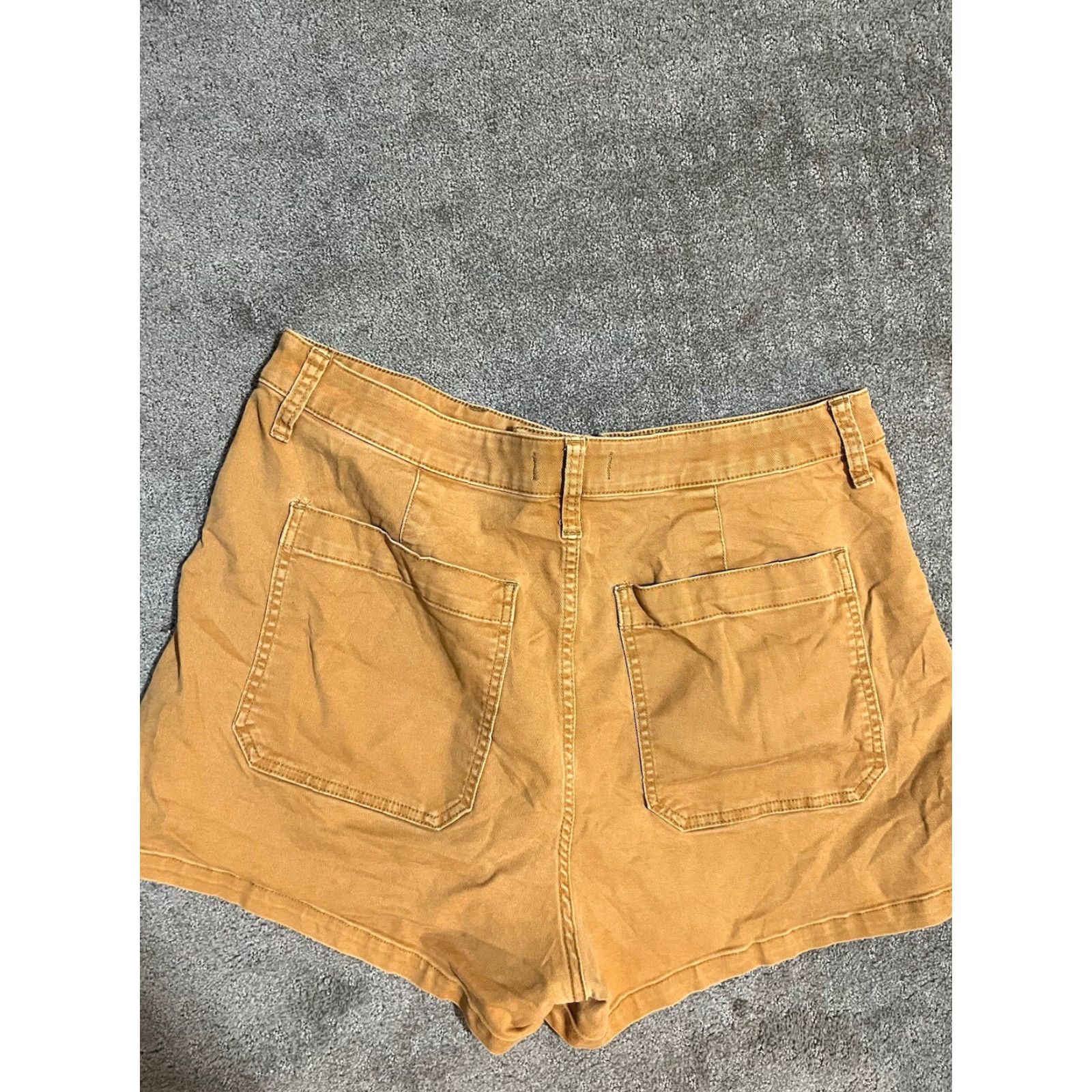 Madewell VINTAGE Madewell Cargo Shorts Women 33 Beige Tan High Rise Pockets Regular Size 24" / US 00 / IT 34 - 2 Thumbnail