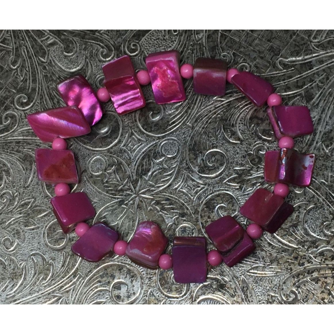 Other Women's Vibrant Pink Beaded Shell Stretchy Bracelet Size ONE SIZE - 7 Thumbnail