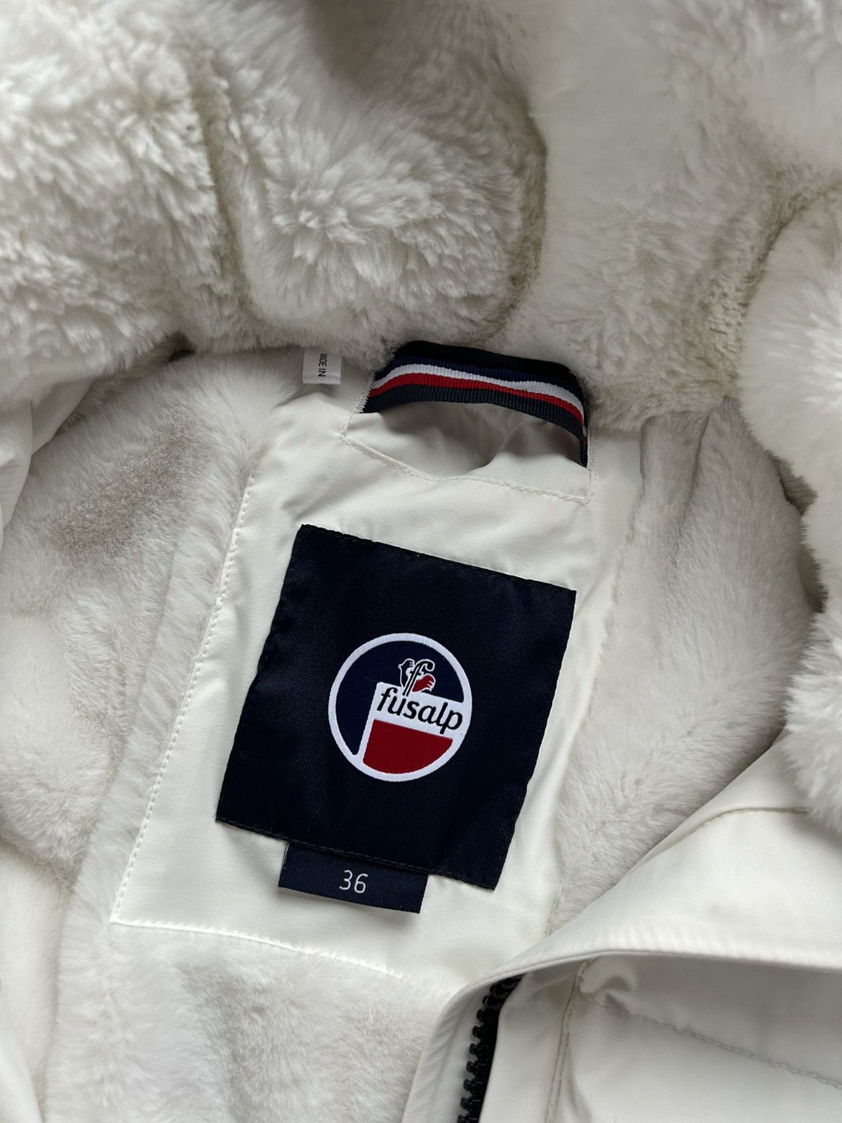 Fusalp Fusalp Dolores white warm city ski jacket S Size S / US 4 / IT 40 - 2 Thumbnail