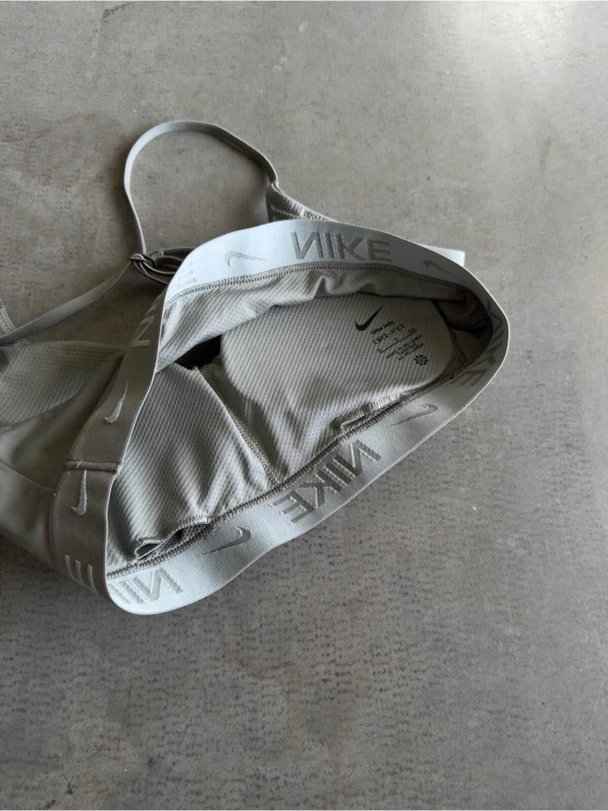 Nike Nike / Indy Light Support Sports Bra / Light Army Size ONE SIZE - 11 Thumbnail