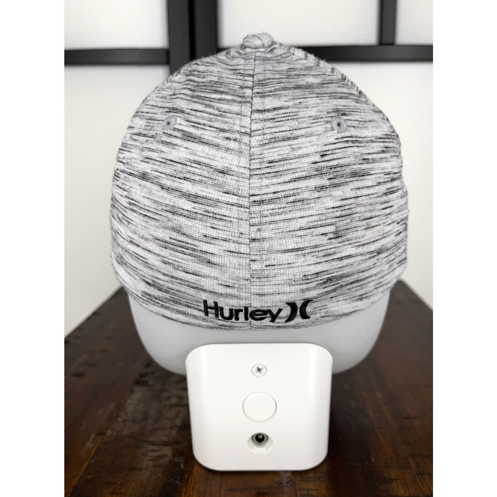 Hurley Hurley Baseball Cap Fitted Adult Medium White Black Cap Polo - (No abbreviations expanded) Size ONE SIZE - 6 Thumbnail