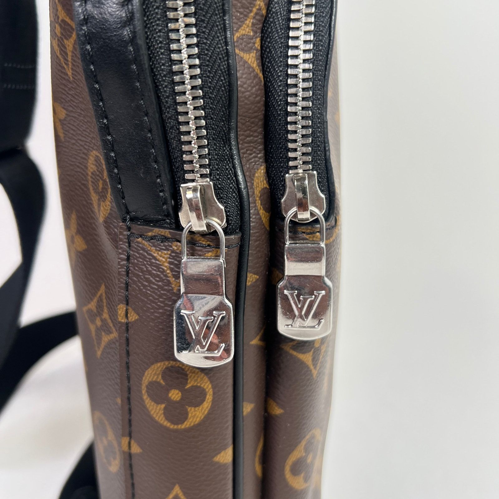 Louis Vuitton Louis Vuitton Monogram Avenue Sling Bag Size ONE SIZE - 10 Thumbnail