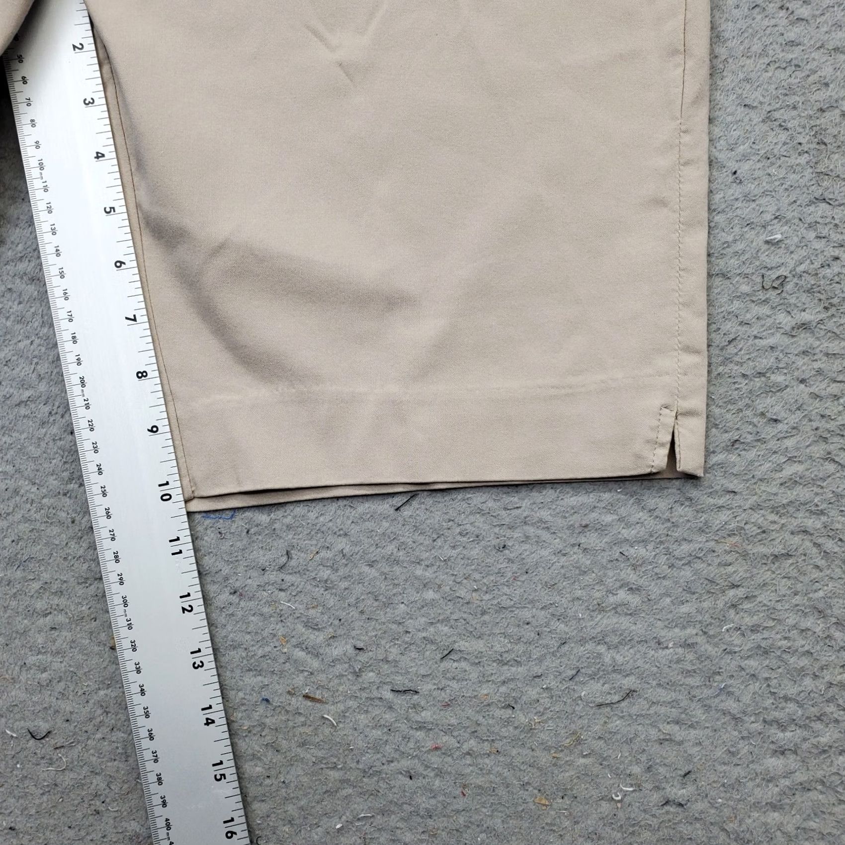 Calvin Klein Calvin Klein Chino Shorts Women M Tan Side Slit Flat Front Comfort Waist Pull On Size 32" / US 10 / IT 46 - 4 Thumbnail