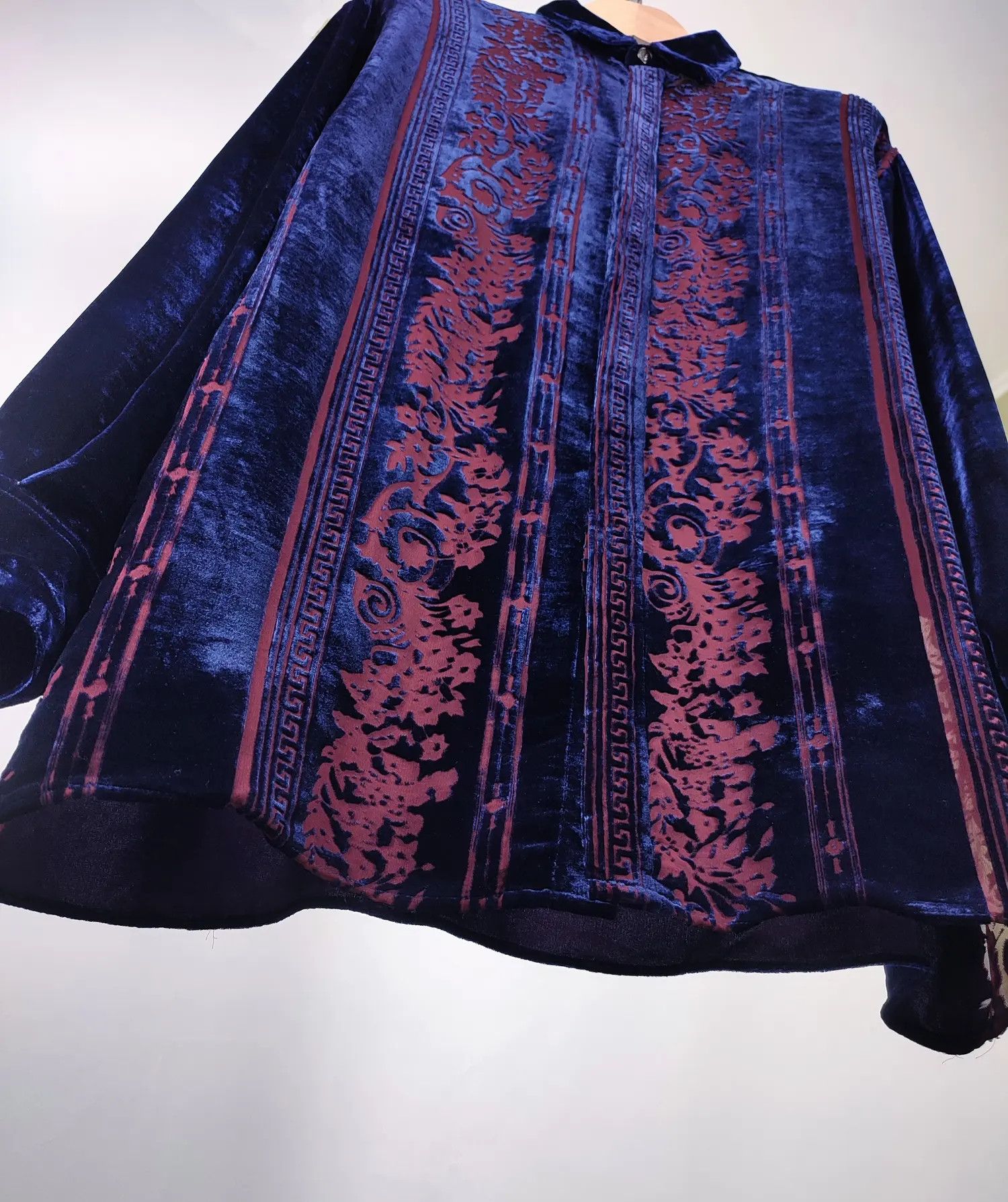 Versace Rare Versace V2 Classic Silk Mesh Velour Vintage Shirt Size US XL / EU 56 / 4 - 8 Thumbnail
