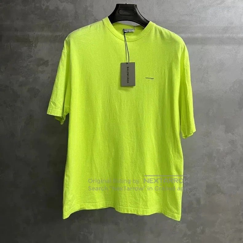 Balenciaga Balenciaga Yellow Chest Print T-shirt. Size US XS / EU 42 / 0 - 1 Thumbnail