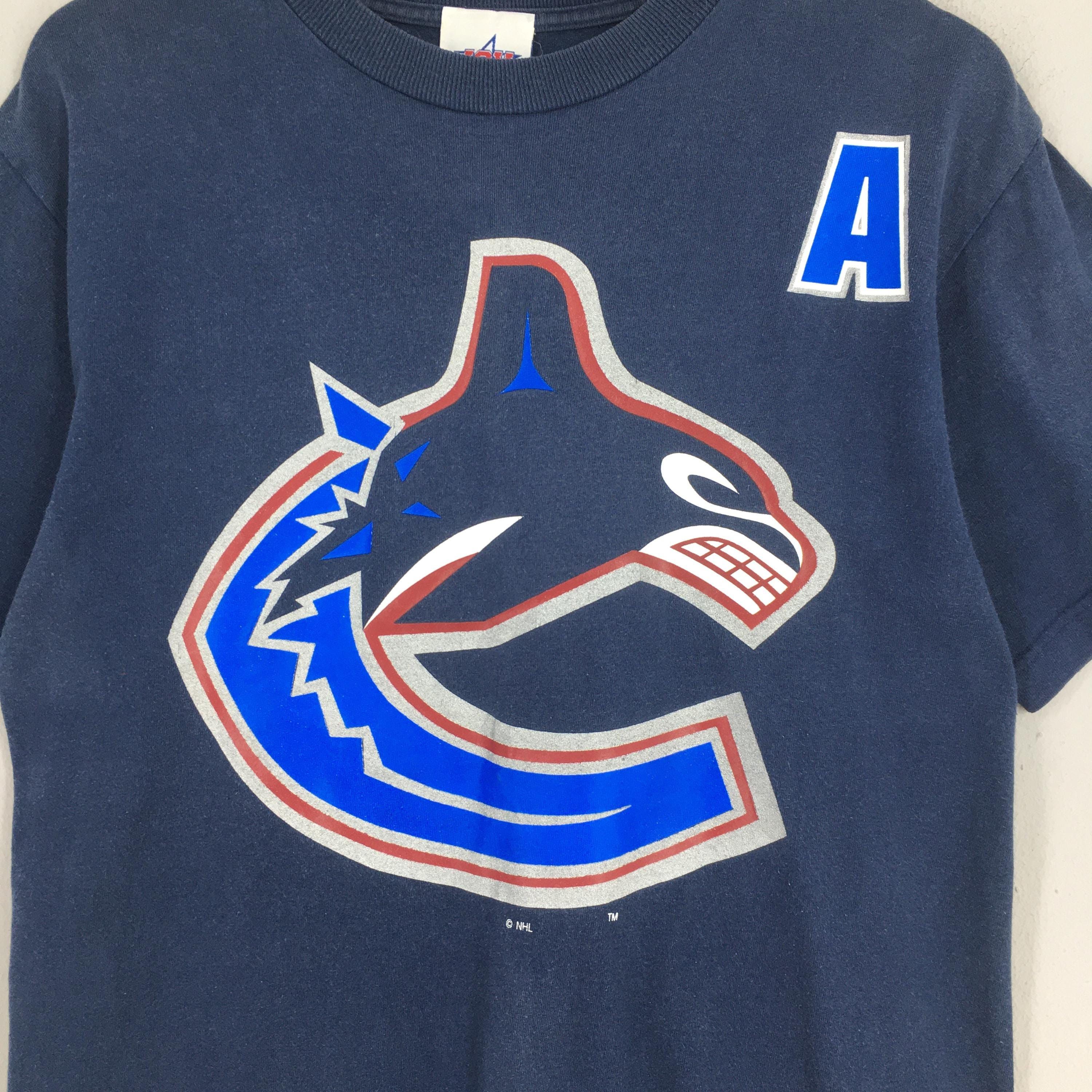 NHL Vintage Vancouver Canucks NHL Blue T shirt Medium Size US M / EU 48-50 / 2 - 2 Thumbnail
