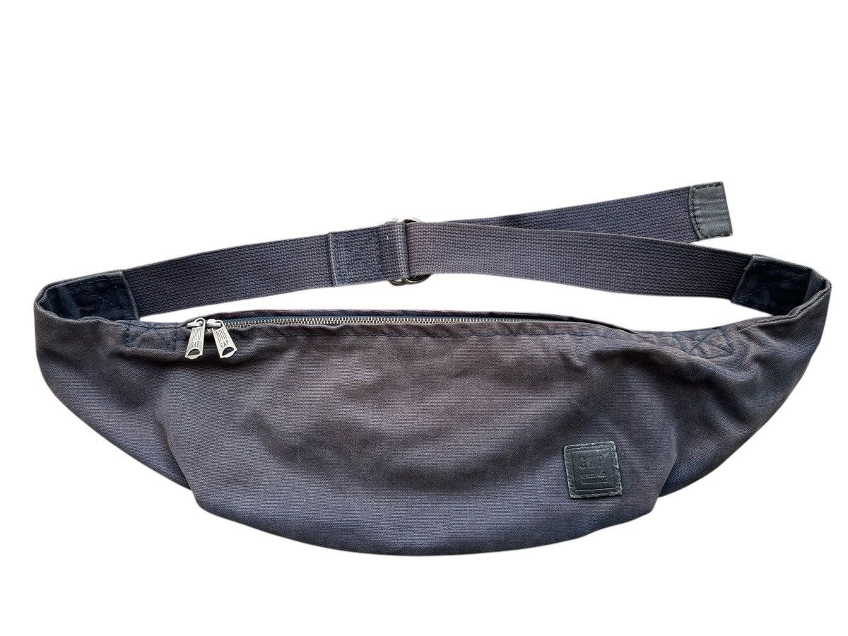 Gap × Vintage Vintage Gap Distressed Sunfaded Shoulder Bag Size ONE SIZE - 1 Thumbnail