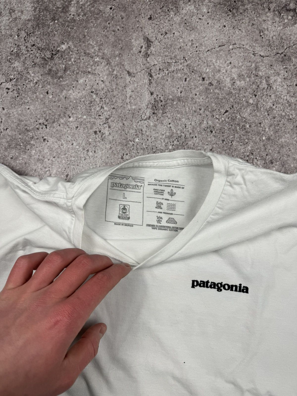 Patagonia Vintage Patagonia Y2K Big Logo T-Shirt Tee Arcteryx Style Size US L / EU 52-54 / 3 - 8 Thumbnail