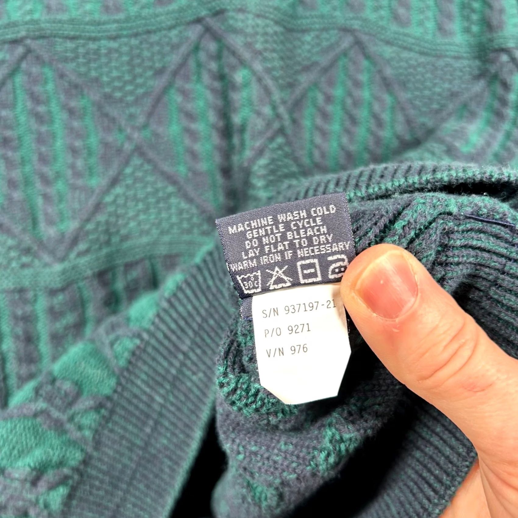 Cutter & Buck VINTAGE Cutter Buck Sweater Mens XL Cable-Knit Geometric 90s Crewneck Blue Cotton Geometric Mens XL Sweater Size US XL / EU 56 / 4 - 6 Thumbnail