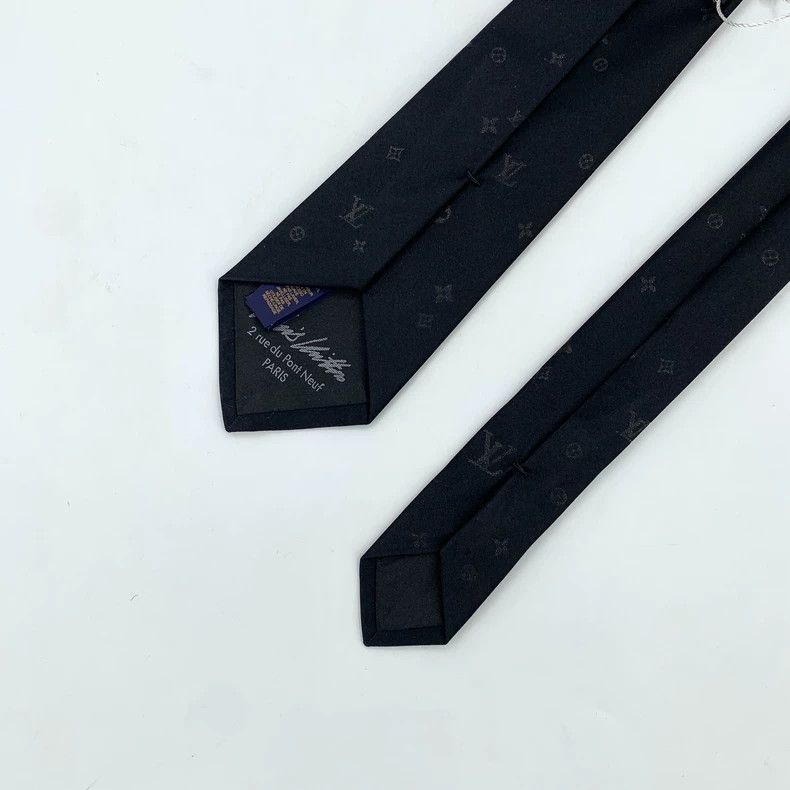 Louis Vuitton Louis Vuitton Black logo printed full mulberry silk tie Size ONE SIZE - 5 Thumbnail