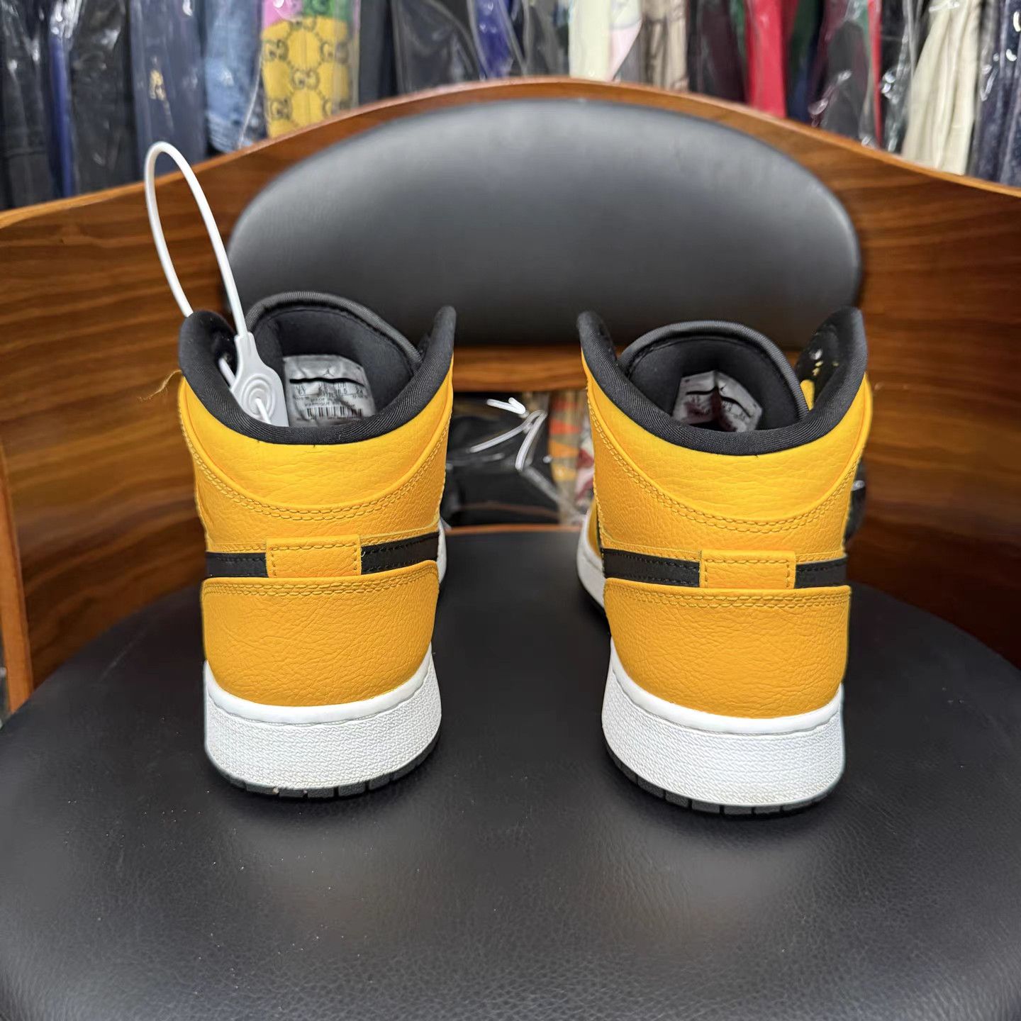Jordan Brand Air Jordan 1 Basketball Shoes K15 Size US 8.5 / IT 38.5 - 3 Thumbnail