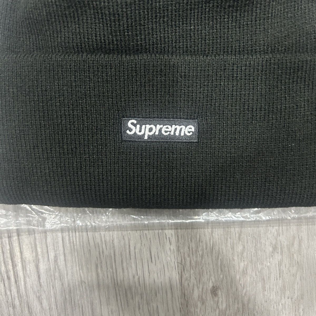 Supreme SUPREME NEW ERA S LOGO BEANIE BLACK Size ONE SIZE - 6 Thumbnail