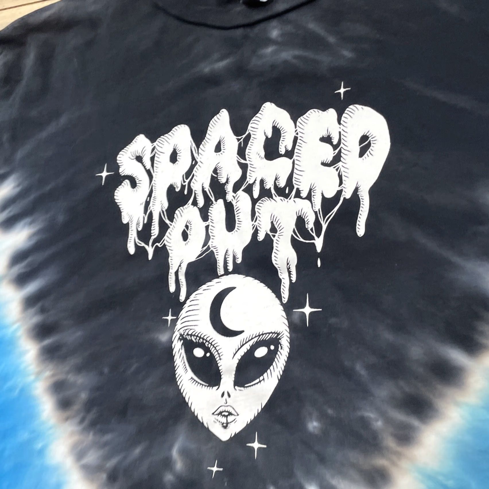 Current Mood CURRENT MOOD Alien Spaced Out T Shirt Graphic Tee Black Blue Tie Dye Crew Neck XS fits L Men Shirt Size US L / EU 52-54 / 3 - 3 Thumbnail