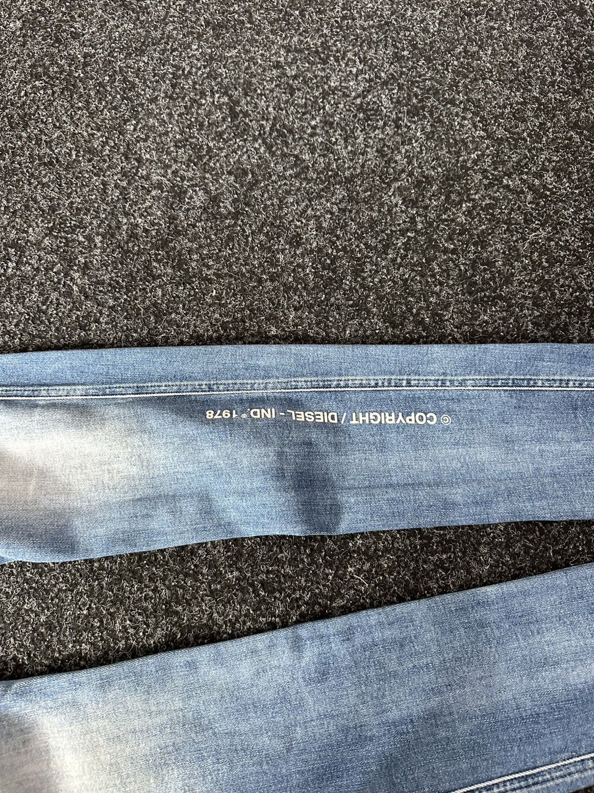 Diesel × Japanese Brand 🚨Diesel Washed Blue White Opium Punk Distressed COPYRIGHT Size 29" - 4 Thumbnail