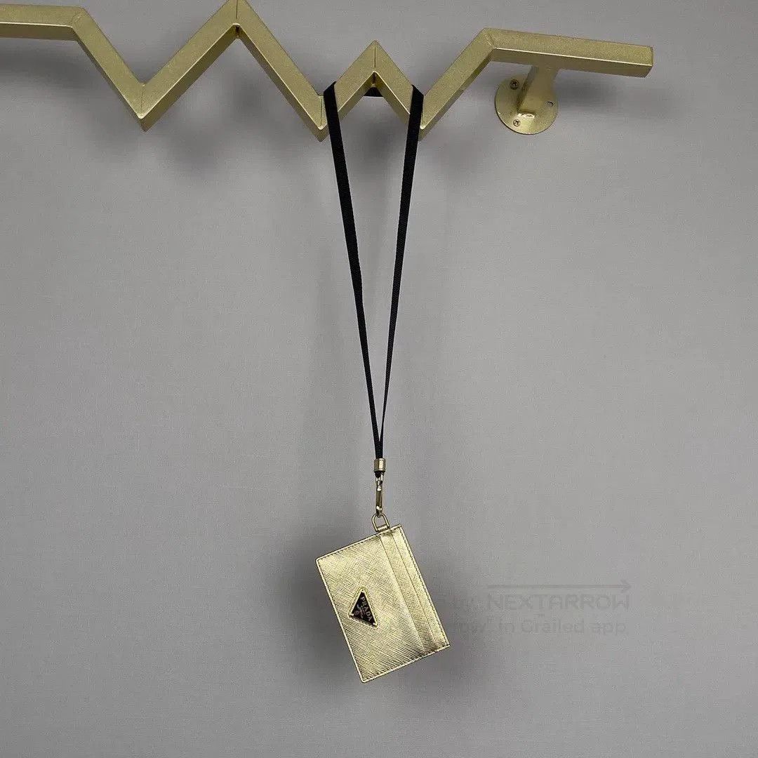 Prada Prada Limited Edition Triangle Logo Leather Card Holder. Size ONE SIZE - 8 Thumbnail