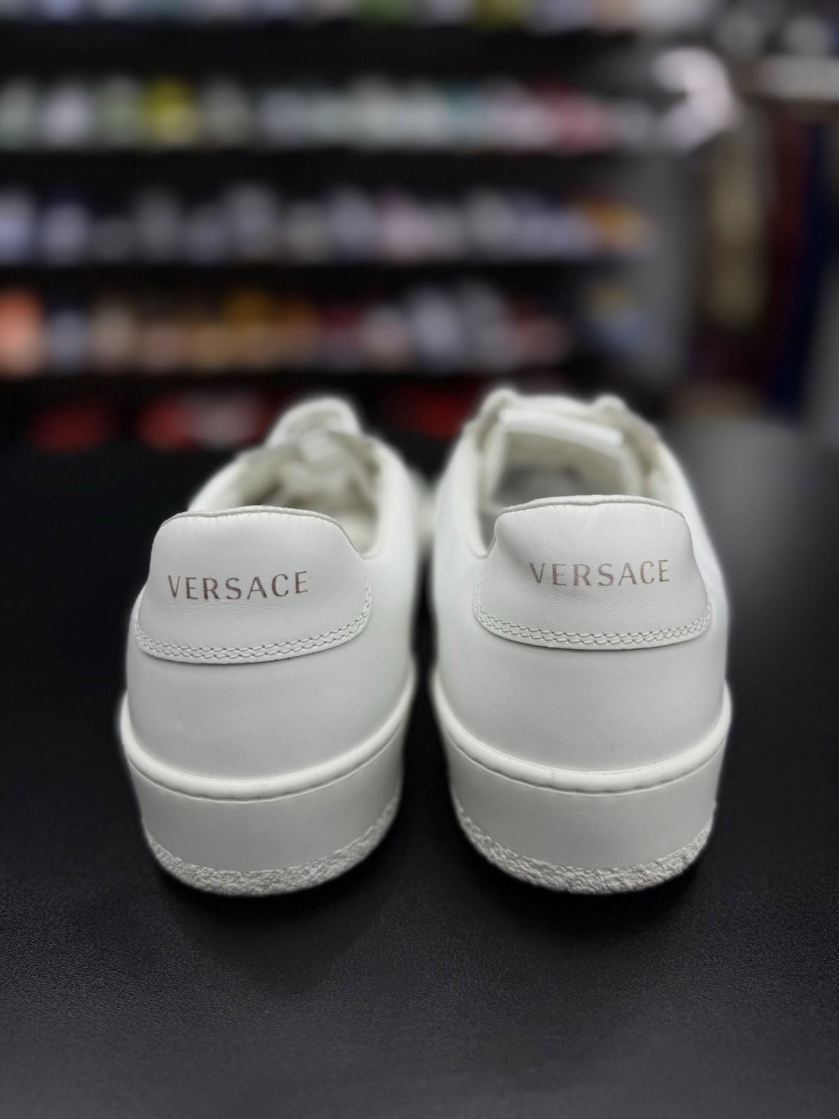 Versace $850 Authentic Versace Logo Low Top Sneaker Size 43EU/10US Size US 10 / EU 43 - 4 Thumbnail
