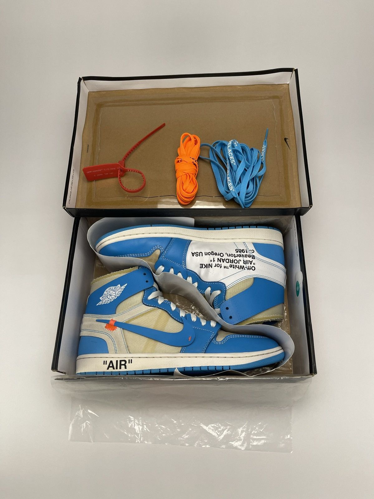 Nike × Off-White Air Jordan 1 x off White nrg Size US 11 / EU 44 - 13 Thumbnail