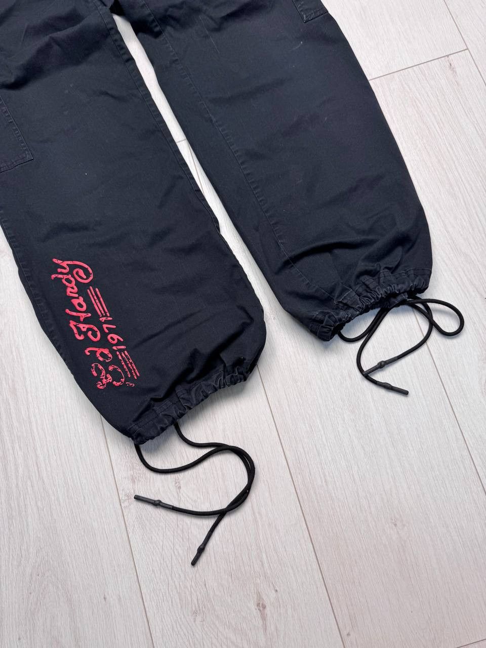 Christian Audigier Ed Hardy Urban Outfitters Embroidered Logo Cargo size S Size 28" / US 6 / IT 42 - 3 Thumbnail