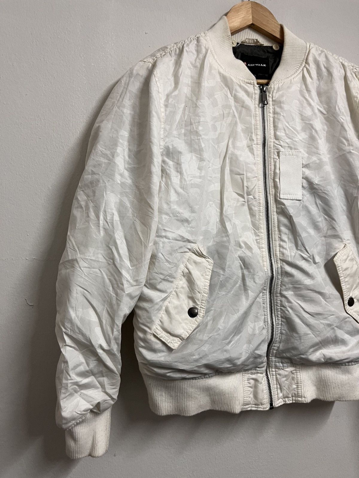 Airwalk 💥Airwalk Medium White Camouflage Bombers Flight Jackets Size US M / EU 48-50 / 2 - 5 Thumbnail