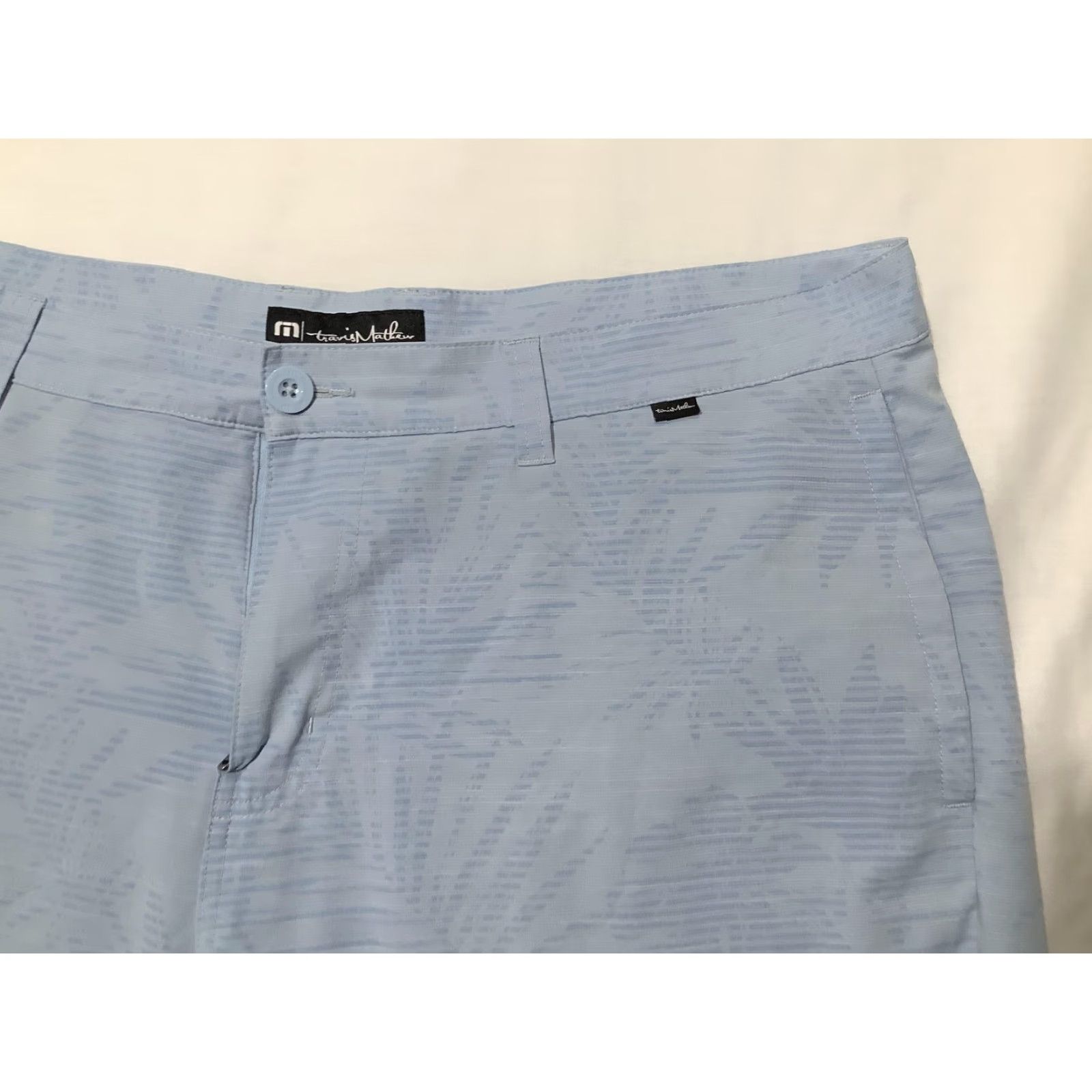 TravisMathew Travis Mathew Shorts Mens 40 Blue Palm Print Stretch Golf Chino 10in Casual Size US 40 / EU 56 - 2 Thumbnail